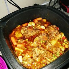 A picture of Slow cooked Oxtail.