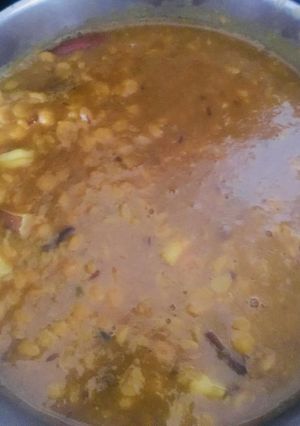 A picture of Coconut chana dal.