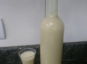 Una foto de bebidas de limon