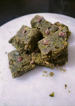 A picture of Matar burfi.