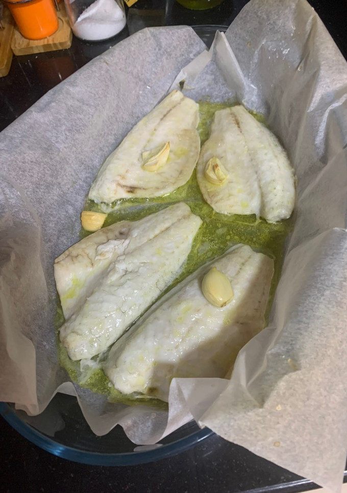 Una foto de Lubina al horno