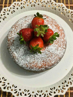 Una foto de Strawberry Cake