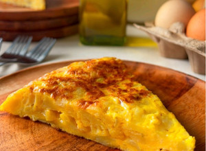A picture of Spanish 🇪🇸 / Potato Omelette!! 🥔🧅🍳.
