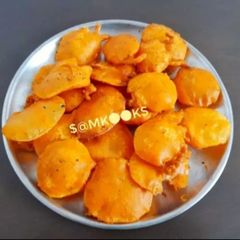 A picture of Batata Bhajjia.