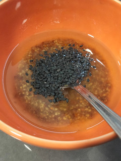 Una foto de Hervido con salsa de mostaza y miel
