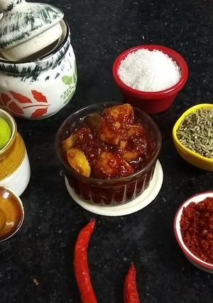 A picture of Instant Sweet And Tangy Lemon Pickle.