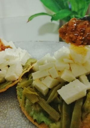 Una foto de Tostadas ligeras en freidora de aire para cenar🌮
