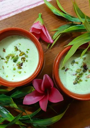 পেস্তা কুলফি(Pistachio kulfi recipe in bengali) রেসিপির প্রধান ছবি