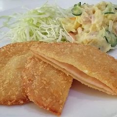 A picture of Ham Katsu/ Ham Cutlet.