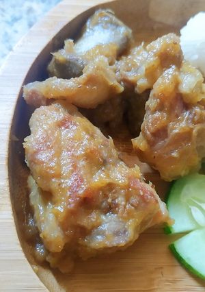 Hình của món Sườn om dứa.
