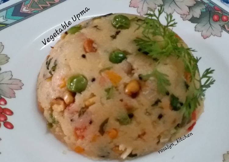 Vegetable Upma (Rava Upma/Sooji Upma)