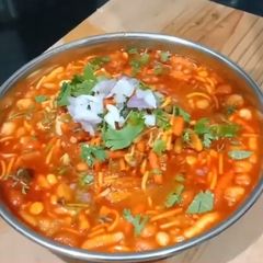 A picture of Misal Pav.