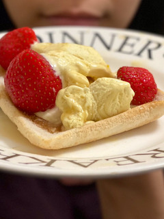 A picture of Easy Maple Bread Toast with Strawberry and Vanilla Ice Cream.