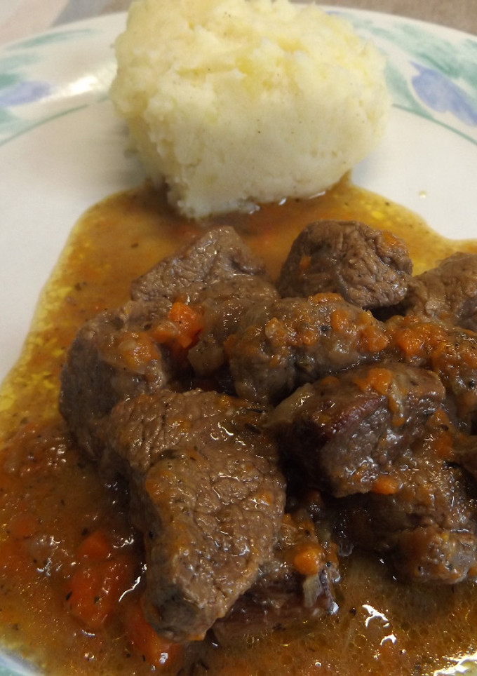 Una foto de Estofado de sobrantes de carne de ciervo