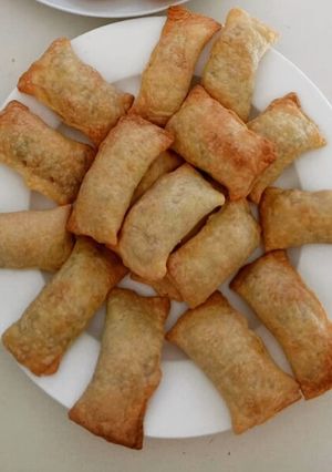 A picture of Chicken and Mushroom Black Pepper Pastry.