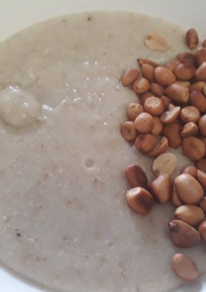 A picture of Quarker oat with groundnut.