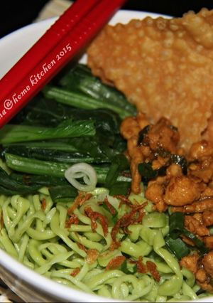 Foto resep Mie ayam pangsit hijau