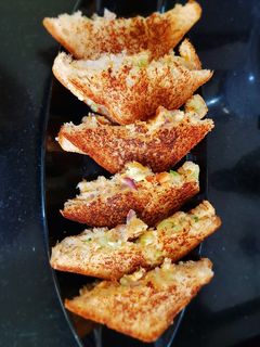 চীজ মেয়ো স্যান্ডউইচ (cheese meyo sandwich recipe in Bengali) রেসিপির প্রধান ছবি