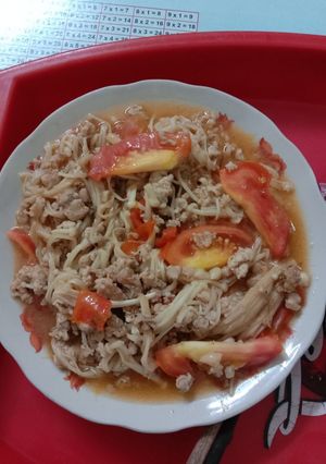 Hình của món Thịt băm sốt nấm cà chua.
