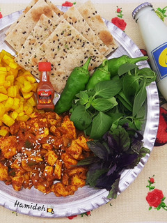 عکسی از دستور واویشکا مرغ (Chicken feed)😋