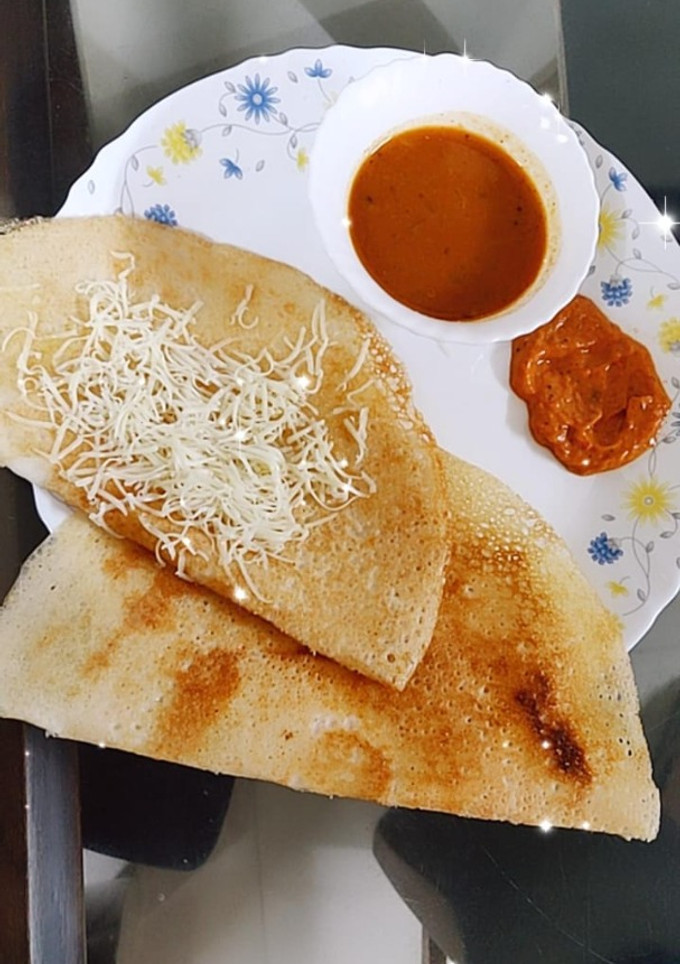 ચીઝ ઢોંસા (Cheese Dosa Recipe In Gujarati) રેસીપી મુખ્ય ફોટો