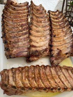 Una foto de Costillas de cerdo a la brasa