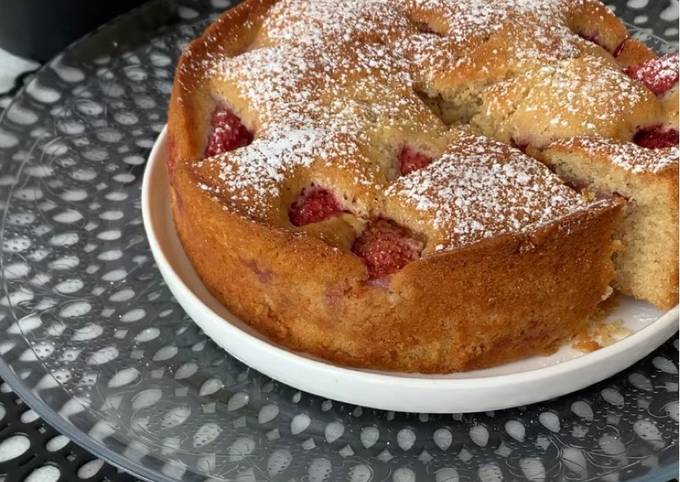 Gâteau moelleux aux fraises de les douceurs de candice - Cookpad