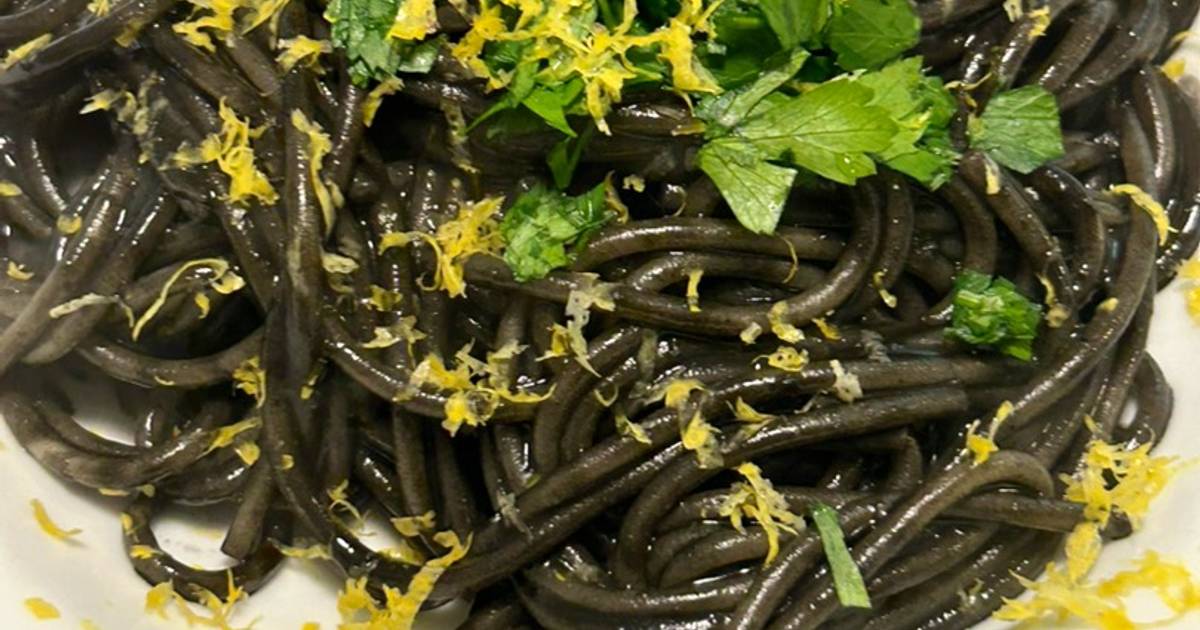 Ricetta Spaghetti in padella 39 al nero di seppia e limone di