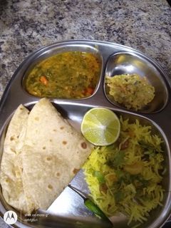 लेमन राईस (lemon rice recipe in marathi) रेसिपी चे मुख्य फोटो