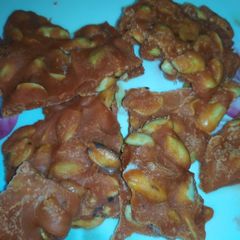 A picture of Peanut chikki.