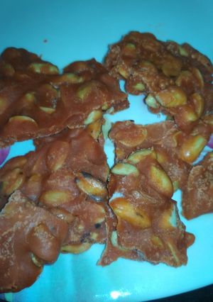 A picture of Peanut chikki.