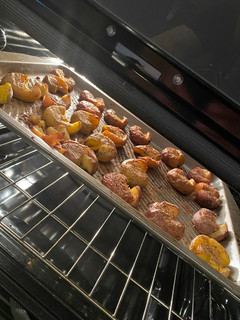 A picture of Crispy Smashed Potatoes.