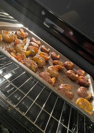 A picture of Crispy Smashed Potatoes.
