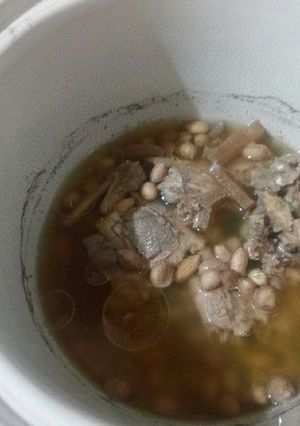 Foto resep Sup Iga babi kacang tanah (tidak halal)