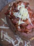 Boniato relleno con matambrito a la barbacoa