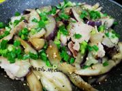 A picture of cà tím xào