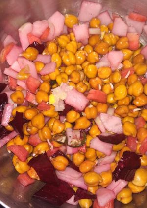 A picture of Chana chat.