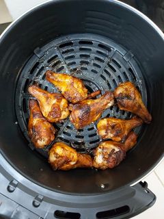 รูปของ ปีกไก่บนปาปริก้า ทอด by air fryer
