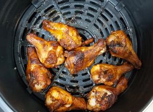 รูปของ ปีกไก่บนปาปริก้า ทอด by air fryer