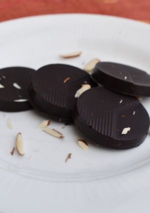 A picture of Almond Chocolate.