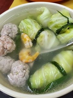 Hình của món Bắp cải cuộn thịt bằm.