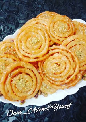 صورة لوصفة زلابية معسلة مقرمشة 💚