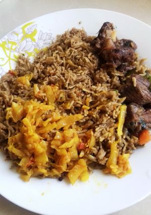 A picture of Pilau Meat Cabbage Mix.