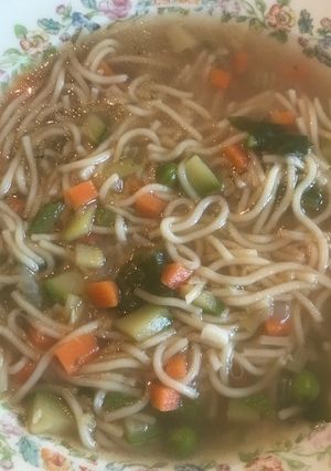 Una foto de Sopa de vegetales con aire oriental