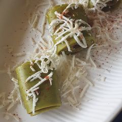 Palak Paneer Rolls A picture of Palak Paneer Rolls.