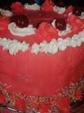 Torta con chantilly roja y blanca!