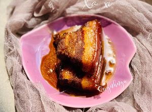 Hình của món Thịt kho xá xị.