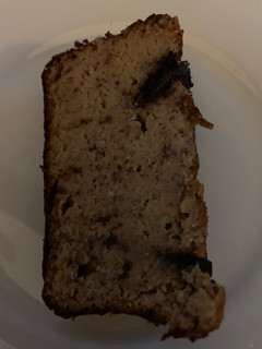 Una foto de BUDÍN de MANGO y PASAS de ARÁNDANOS (sin gluten ni azúcar agregada)
