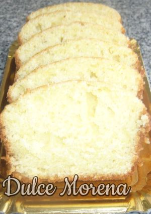 Una foto de Budín de limón fácil