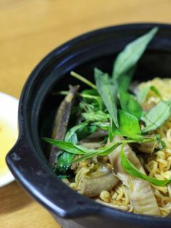 Hình của món Mì Phá Lấu Lòng Heo.